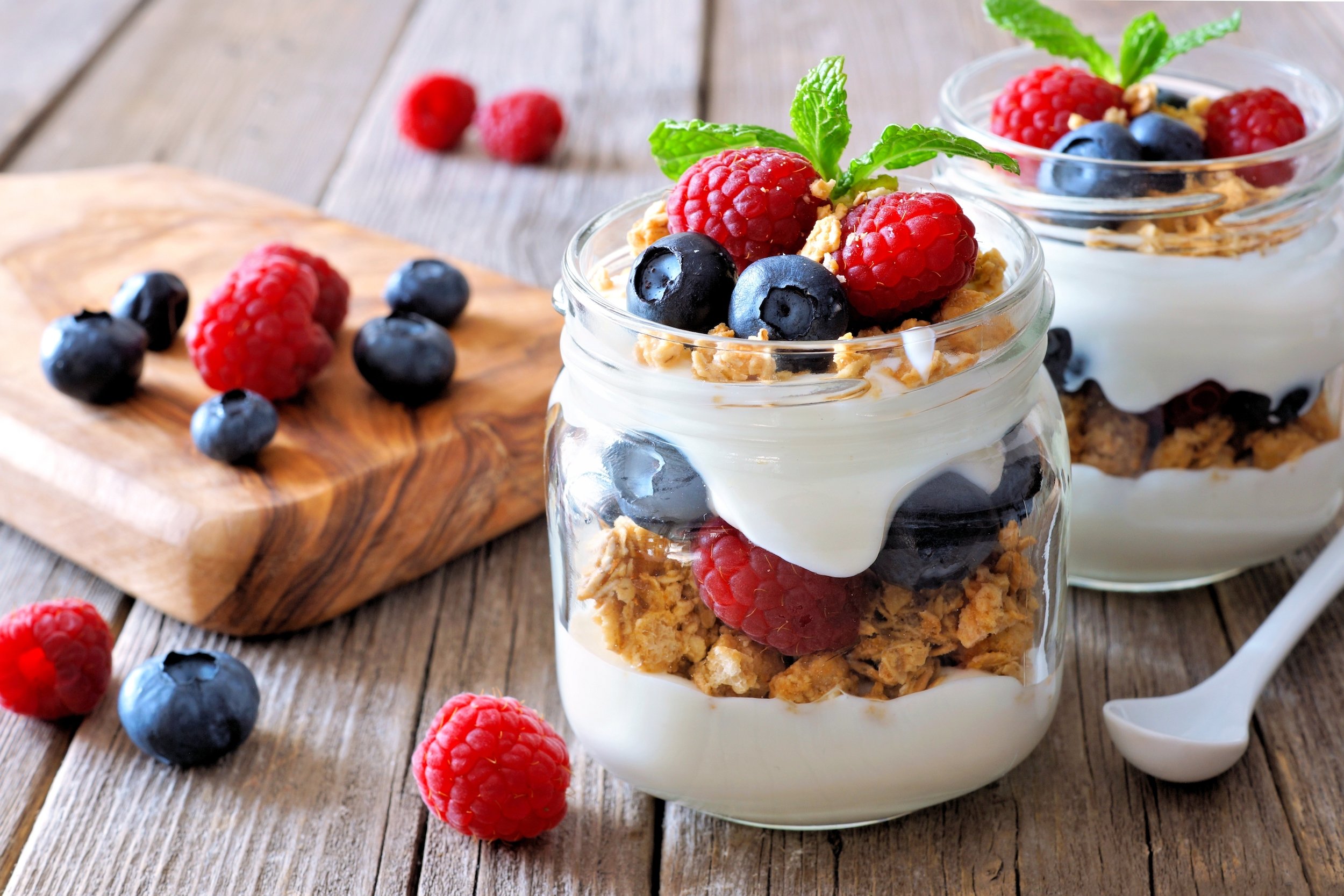 yogurt greek with fruit